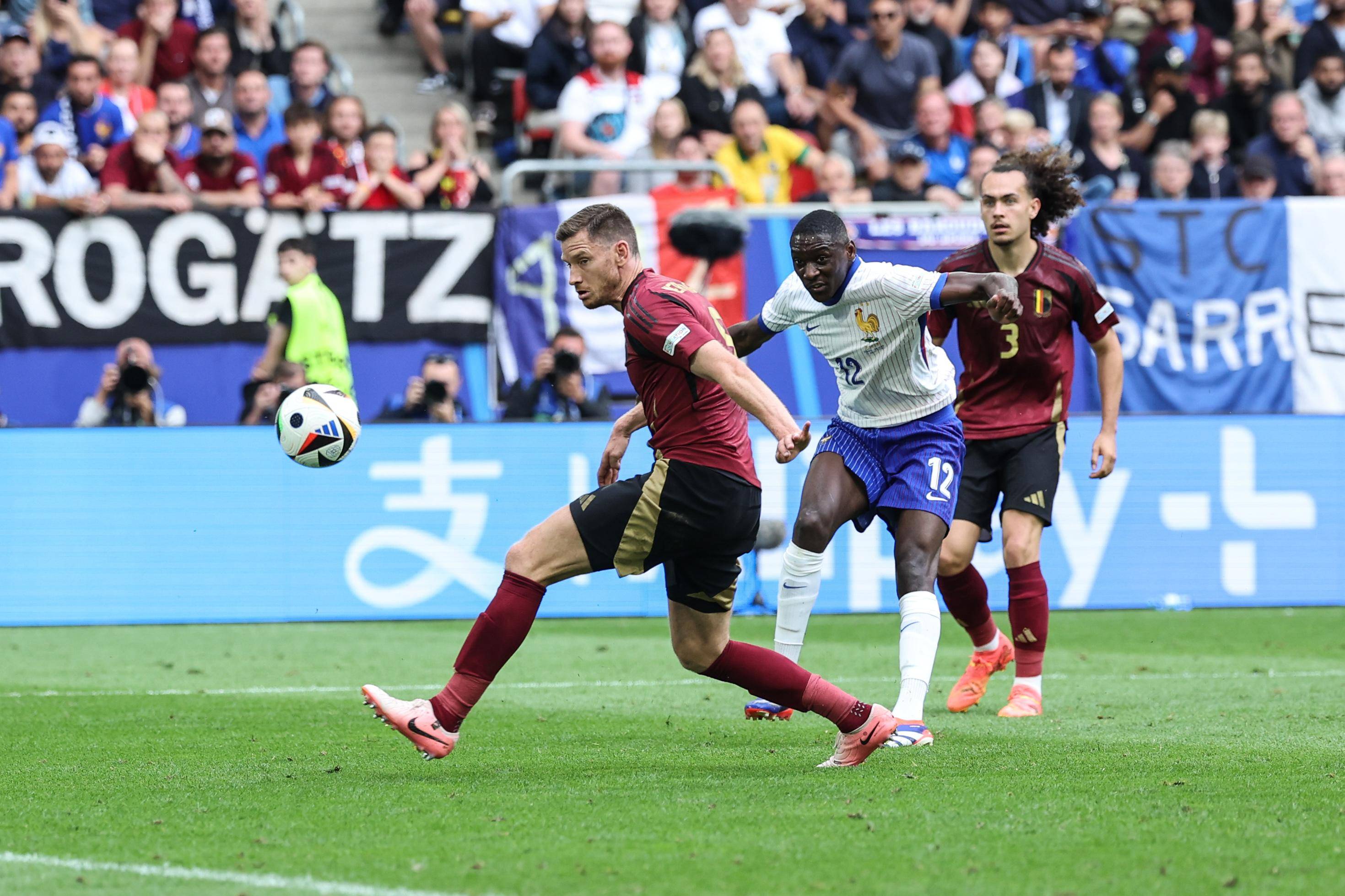 开云体育平台APP-意大利队险胜法国队，晋级欧洲杯四强