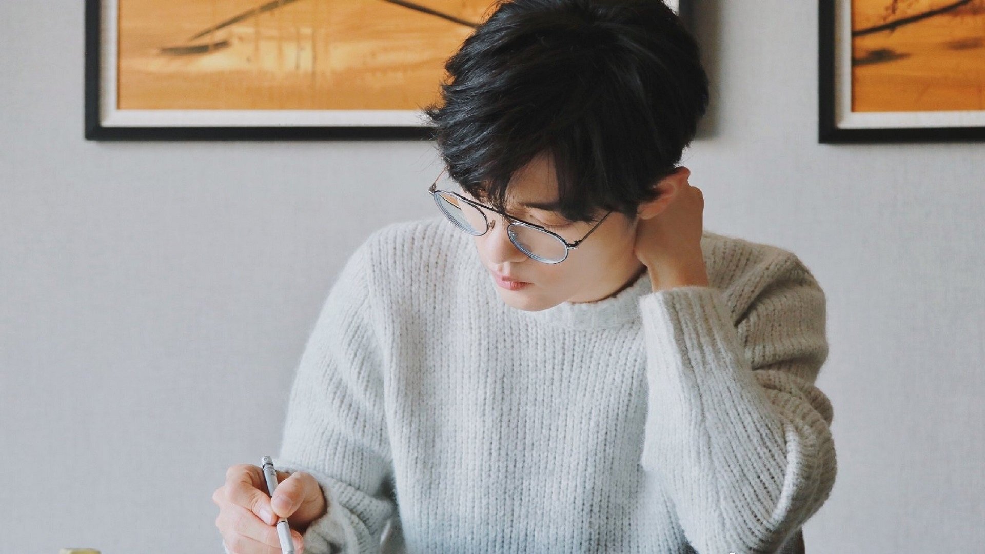 赛道与绿茵的终极镜像，当苏格兰绝杀葡萄牙，在阿布扎比赛道轰鸣时